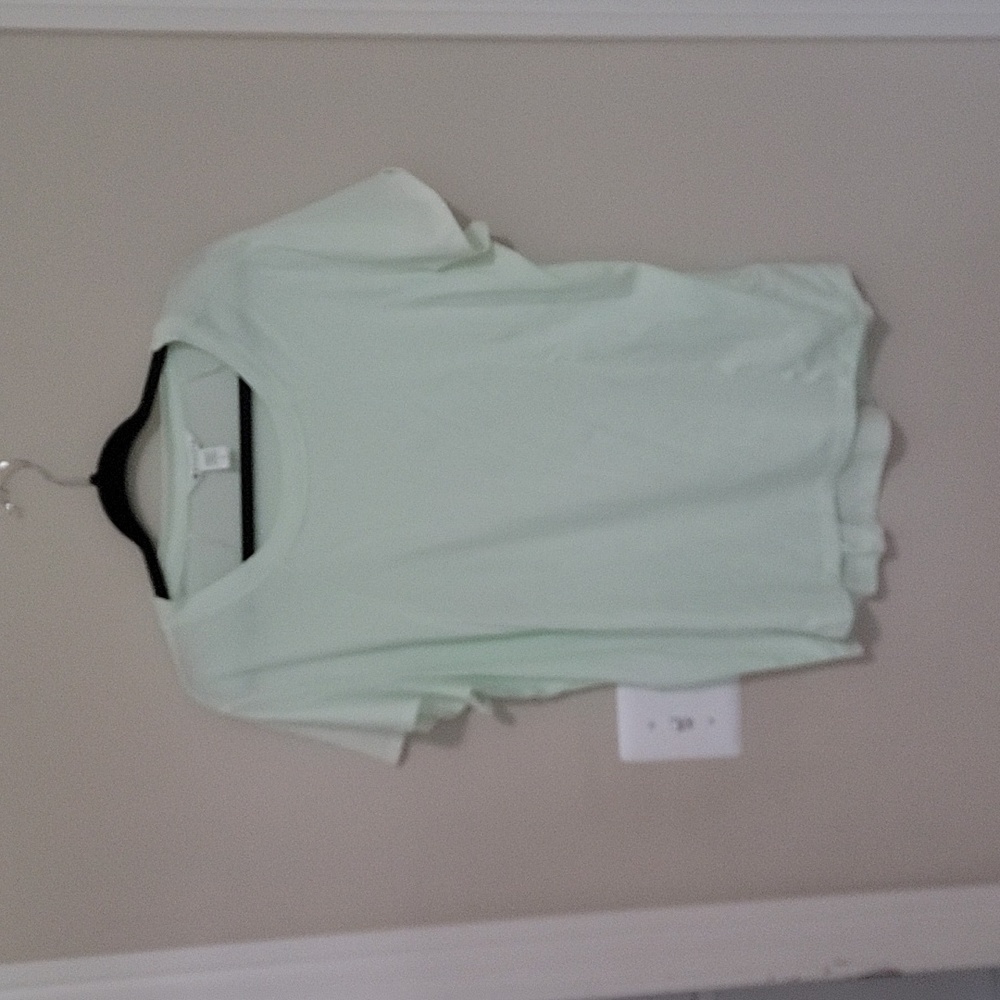 Skyway flutter sleeve tee